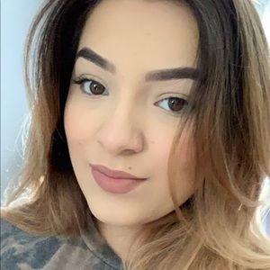 Meet your Posher, Jasmin